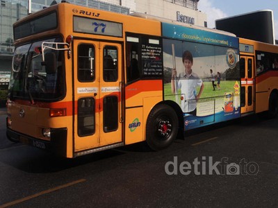 Bus Masih Jadi Favorit Warga Bangkok