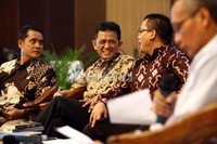 Salah satu isu yang diangkat dalam diskusi tersebut adalah masalah RUU Santet.