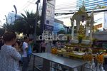 Meski Sibuk Warga Bangkok Taat Beribadah