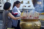 Meski Sibuk Warga Bangkok Taat Beribadah