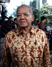 Pemeriksaan Ignatius sebagai saksi Anas ini merupakan yang kedua setelah dia dimintai keterangan pertama kali pada 27 Februari lalu. Ramses/detikFoto.