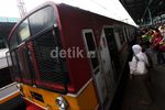 Perjalanan KRL Commuter Line Ditambah