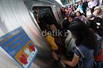 Perjalanan KRL Commuter Line Ditambah
