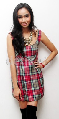 Intan berpose. Gusmun/detikFoto.