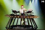 Gaya Swag G-Dragon di Konser Solo Perdananya