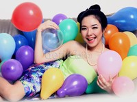     Senyuman manis Gisel. (Stylist: Nadia Intan; Wardrobe: Forever New Lippo Mall Kemang)