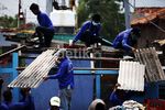 Bangunan Liar di Stasiun Kalideres Ditertibkan