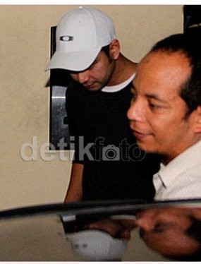 Dinilai Lebay, Ini Alasan BNN Cekal 7 Teman Raffi ke Luar Negeri