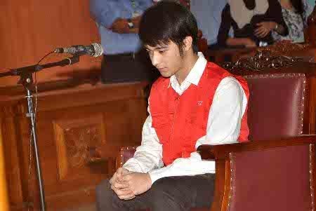 Eza Jalani Sidang Perdana, Anwar Fuadi & Ki Kusumo Dukung Rasti