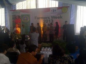 Kampung Carrefour Jualan Buah, Sayur, dan Daging Petani Lokal