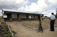 Ini dia salah satu sekolah dasar yang dibangun Madonna bersama organisasi BuildOn, dimana penyanyi 54 tahun itu menjadi donatur terbesar ke Malawi. AFP/Amos Gumulira.