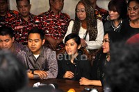 Rasti menggelar jumpa pers di kawasan Ampera, Jakarta Selatan, Rabu (3/4/2013).