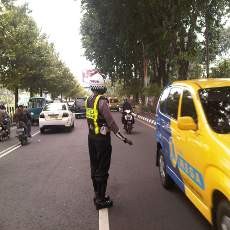 Ada Demo di Depan Mapolda Jatim, A Yani Diberlakukan Contra Flow