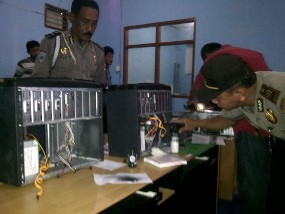 SMA 1 Cerme Kebobolan, 5 Ruangan Diacak-acak