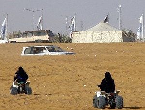 Akhirnya, Perempuan Bisa Naik Sepeda Saat Liburan di Arab
