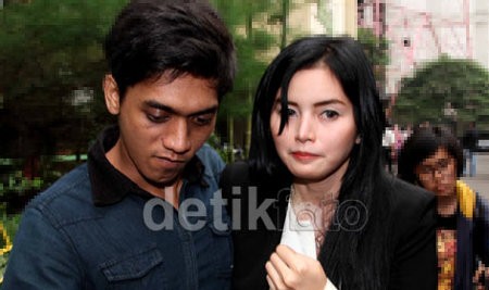 DJ Verny Tantang Denny Sumargo untuk Melapor Balik