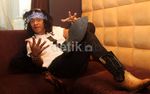 Candil Tetap Eksis dengan Rambut Keritingnya