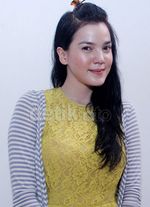 Senyum Manis Alice Norin