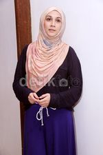 Dina Lorenza Cantik Berjilbab