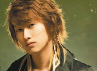 Eunhyuk di foto teaser 'TWINS' tahun 2005. (SME)