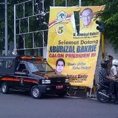 Pemkot Surabaya Tak Berkutik Hadapi Baliho Parpol