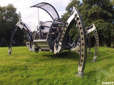 Robot Laba-laba Bermesin Diesel