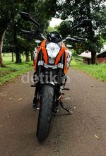 Tampang Garang KTM Duke 200
