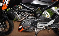 Duke dibekali mesin single-cylinder, 4-stroke, spark-ignition engine, liquid-cooled, 6 Speed, dengan berkapasitas 200cc.