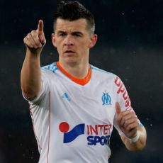 Barton Ledek Thiago Ladyboy, Marseille Minta Maaf