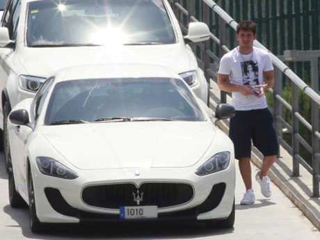 Mobil Pesepakbola Paling Glamor