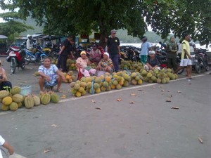 Pesta Durian di Ternate, Mantap!