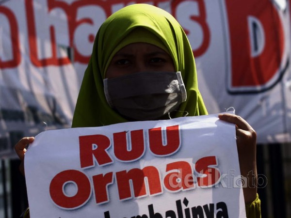 HTI Tolak RUU Ormas
