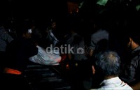 Bentrokan itu terjadi di Rumah Detensi Imigrasi (Rudenim) Medan, Jalan Selebes, Belawan, Medan, Jumat (5/4/2013) dinihari.