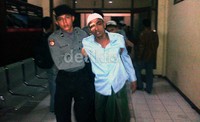 Sementara korban luka umumnya hanya menderita luka ringan dan dibawa ke kantor polisi untuk pemeriksaan.