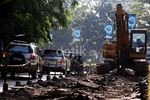 Jalan KH Noer Ali Mulai Diperbaiki