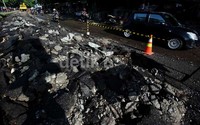Sebelumnya sejumlah lubang berdiameter 20-40 cm terdapat di sepanjang jalan ini.