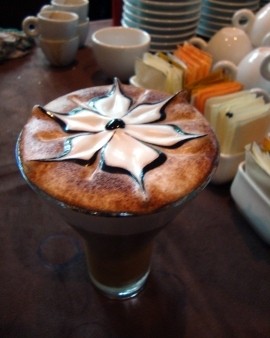 Wow, Ada Latte Art Bunga 3D di Atas Kopi!