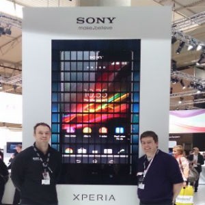 Mosaik Sony Xperia ZL Masuk Rekor Dunia