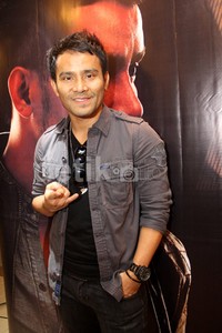 Secara look, (Janete) oke banget. Tinggi, look-nya enak banget dilihat. Itu kelebihan dia, cantik, menarik dan rendah hati. Dia harus percaya diri, bukan sombong, nggak malu-malu, ujar Judika.