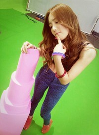 Hmmm... i gatta call u right now!! Photo by. Pinkmonster Tiff☆ , tulis Taeyeon di akun pribadi Instagramnya. (Instagram)