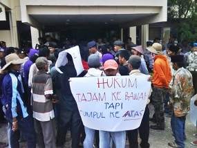 Warga Pamekasan Minta Kejari Usut Penyelewengan Beras Raskin Rp 2,6 M