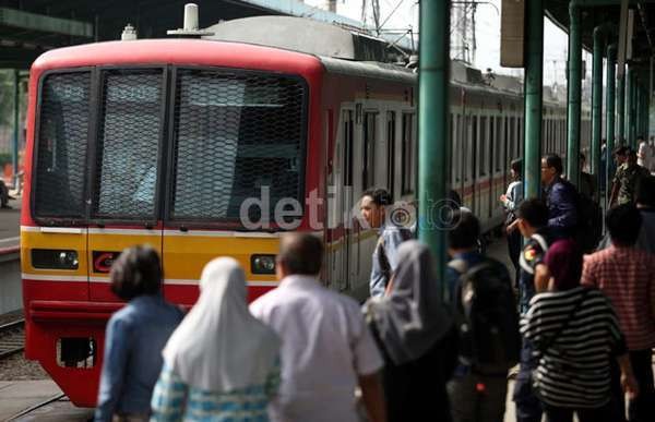 Ini 4 Strategi Dirut KAI Untuk Bisa Layani Banyak Penumpang KRL