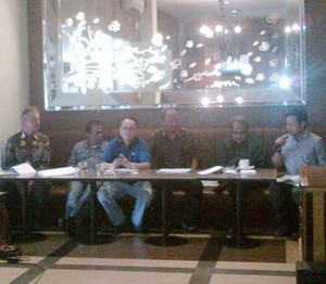 Survei INES: Kondisi Ekonomi-Hukum Belum Memuaskan, Keamanan Kondusif