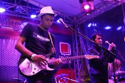 Konser Rumahsakit di Rolling Stone Cafe