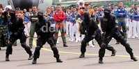  Dalam peringatan ini, akan juga dipertunjukkan berbagai atraksi pesawat udara. Gus Mun/ detikfoto