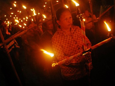 Pawai Salib Obor Meriahkan Paskah