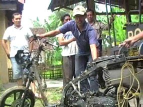 Kepergok Selingkuh dengan Istri Tokoh, Zaini Babak Belur 