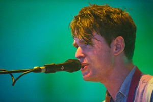 James Blake Tak Peduli Lagunya Dibajak di Internet