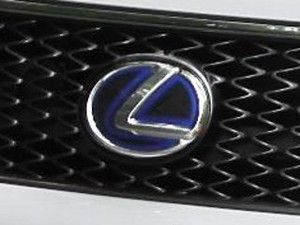 Lexus Bakal Ungkap SUV Kompak Hybrid