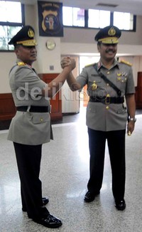 Pergantian tersebut dilakukan dalam Sertijab Kapolda-kapolda di ruang rapat utama (Rupatama) Mabes Polri, Jakarta, Senin (8/4).